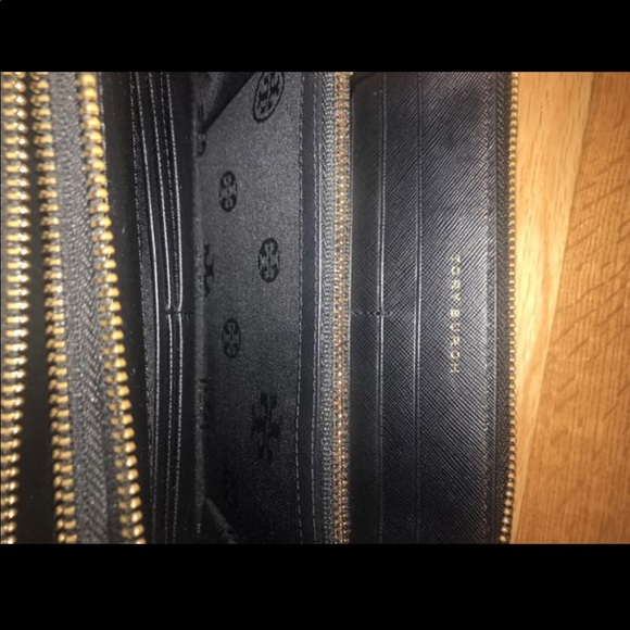 Tory Burch Wallet - Picture 4 of 6